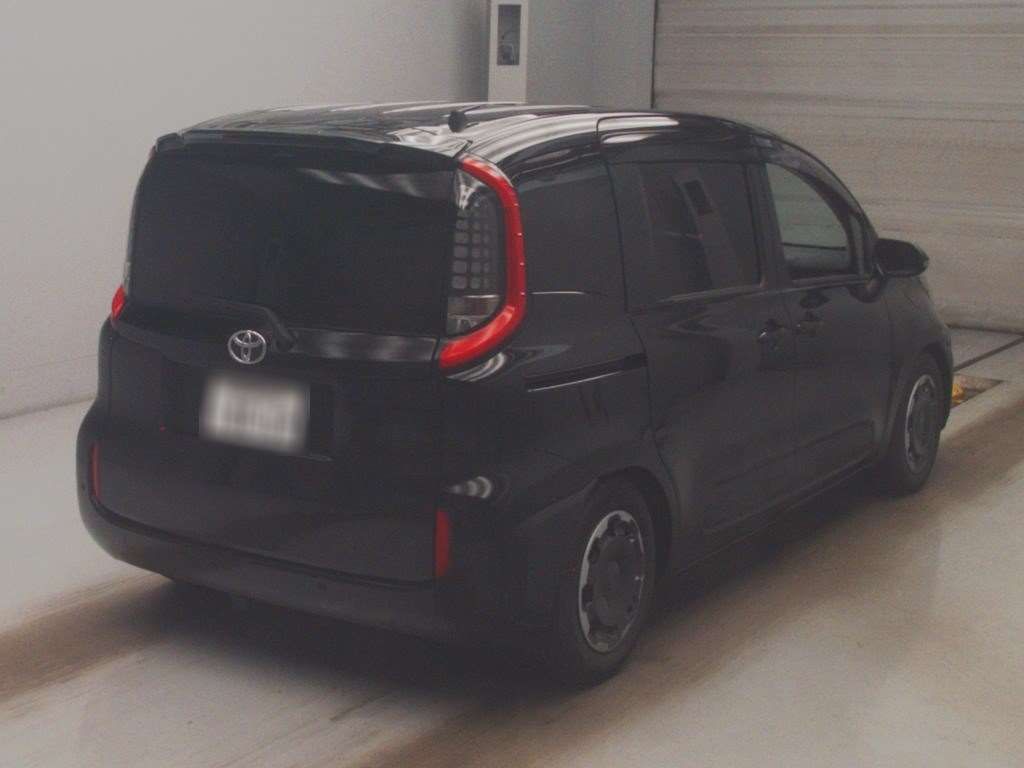 2025 Toyota Sienta ハイブリッドZ auction photo 2