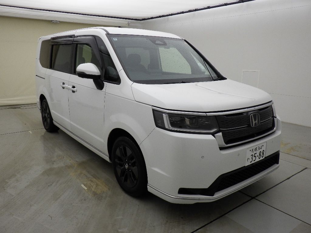 2022 Honda Stepwgn 4WD Japan auction vehicle
