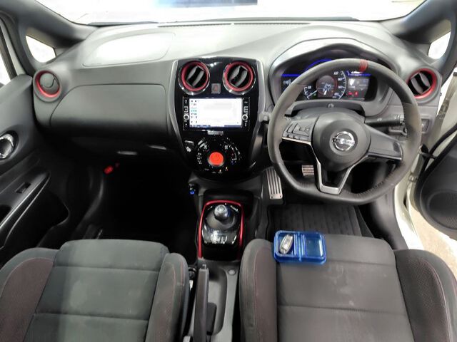 2017 Nissan Note E-POWER NISMO auction photo 3