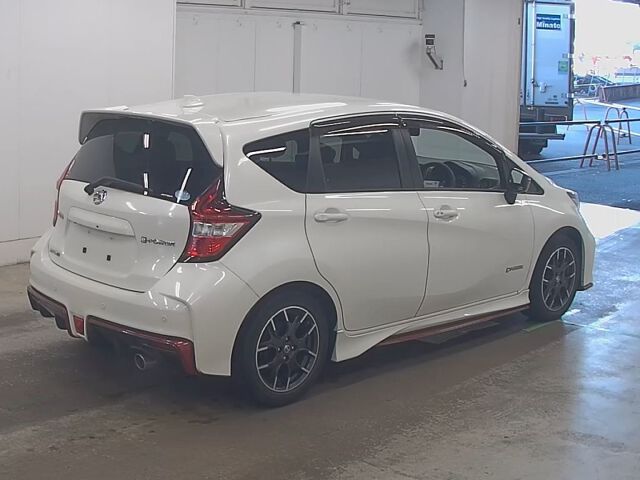 2017 Nissan Note E-POWER NISMO auction photo 5