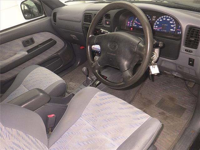 2000 Toyota Hilux 4WD Sport Pickup Double-Wheel auction photo 3