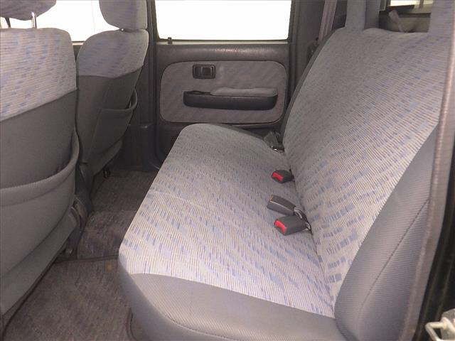 2000 Toyota Hilux 4WD Sport Pickup Double-Wheel auction photo 7