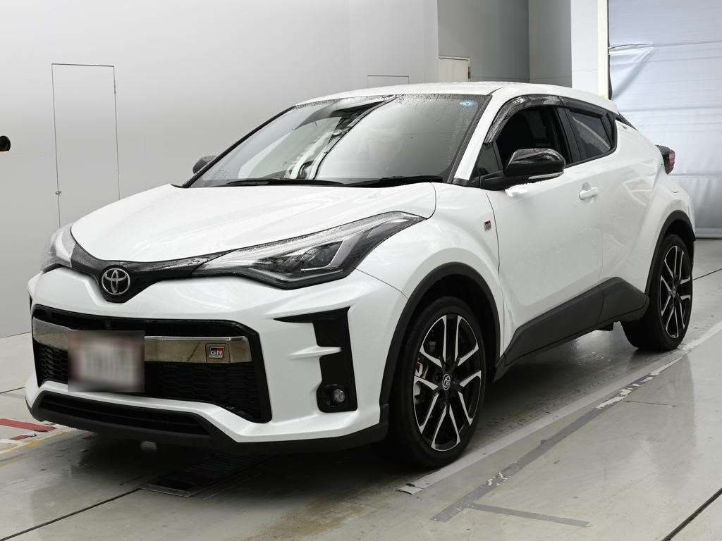 Japan Auction Vehicles 14 2023 Toyota C-HR S-T GRスポーツ 4WD auction photo