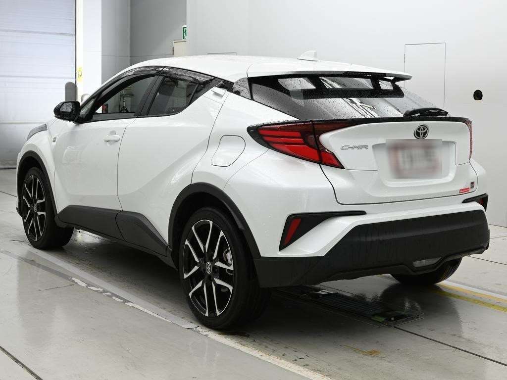 2023 Toyota C-HR S-T GRスポーツ 4WD auction photo 6