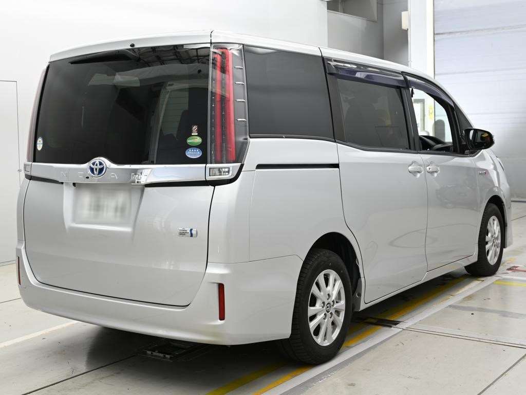 2018 Toyota Noah Hybrid X auction photo 2