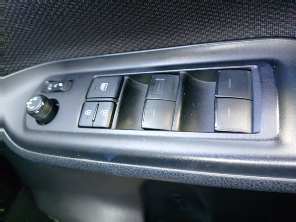 2021 Toyota Noah auction photo 14
