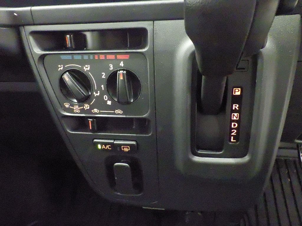 2020 Daihatsu ハイゼット カーゴ 4WD Cruise Turbo SAIII auction photo 11