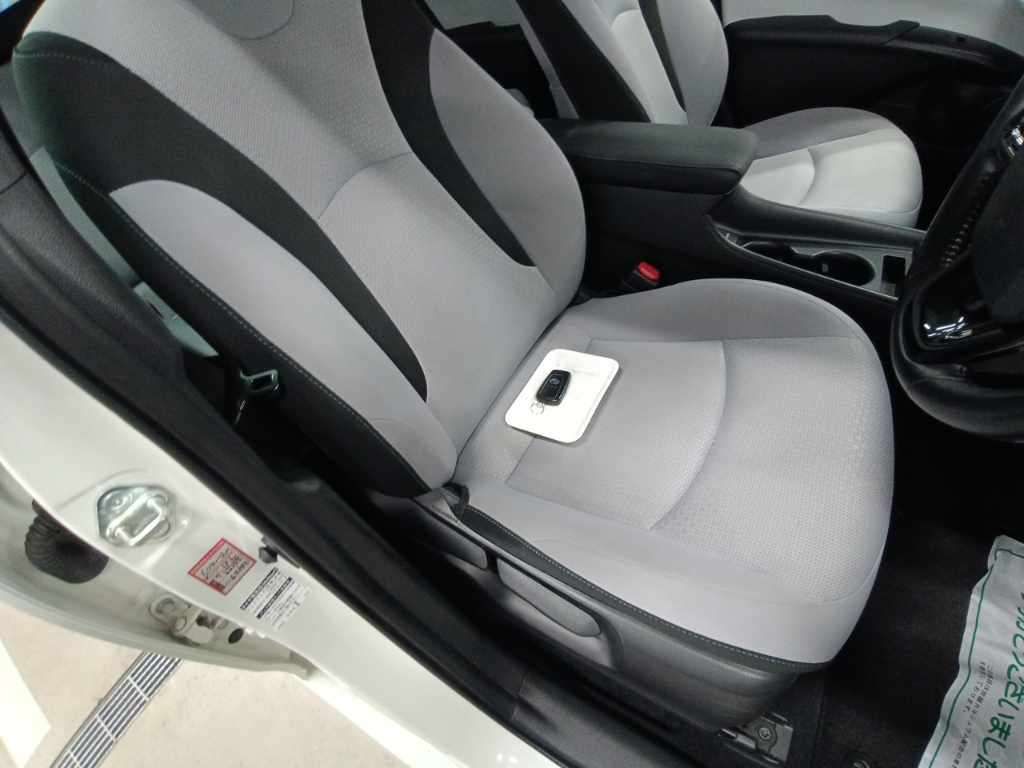 2020 Toyota Prius S auction photo 10