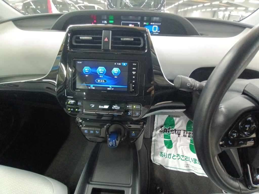 2020 Toyota Prius S auction photo 11