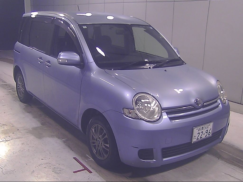 2013 Toyota Sienta X L Package Japan auction vehicle