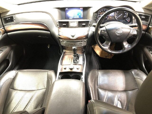 2012 Nissan Fuga VIP package auction photo 5