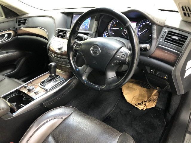2012 Nissan Fuga VIP package auction photo 6