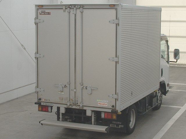 2018 Isuzu Elf バン auction photo 2