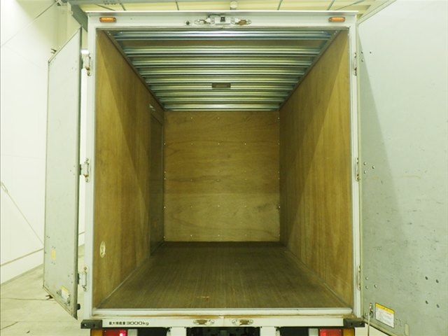 2018 Isuzu Elf バン auction photo 4