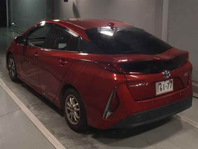 2018 Toyota Prius PHV S セーフティプラス auction photo 2