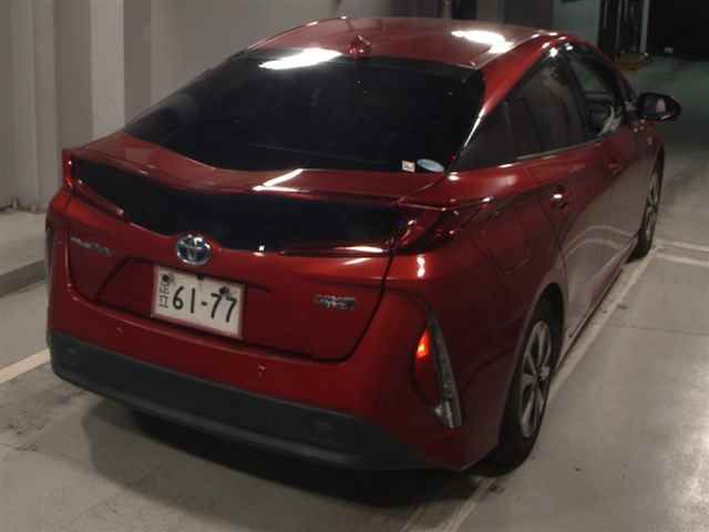 2018 Toyota Prius PHV S セーフティプラス auction photo 5