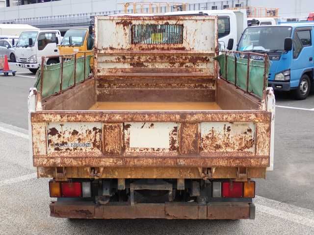 2010 Isuzu Elf 3.0T Dump Truck auction photo 3