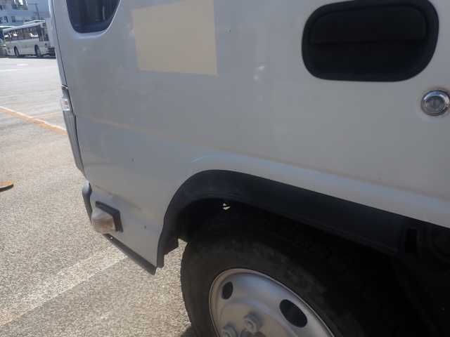 2010 Isuzu Elf 3.0T Dump Truck auction photo 7