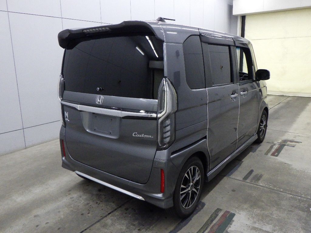 2021 Honda N-BOX カスタムL auction photo 2