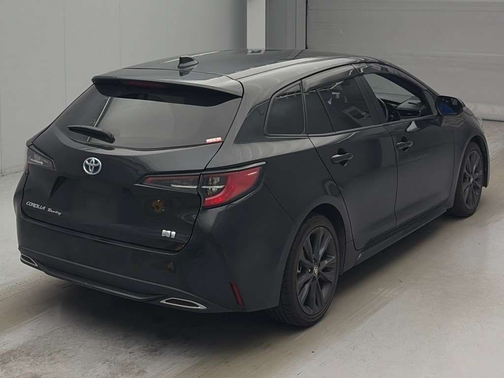 2021 Toyota Corolla Touring ハイブリッド ダブルバイビー auction photo 2