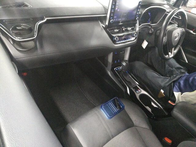 2022 Toyota Corolla Cross ハイブリッドZ auction photo 3