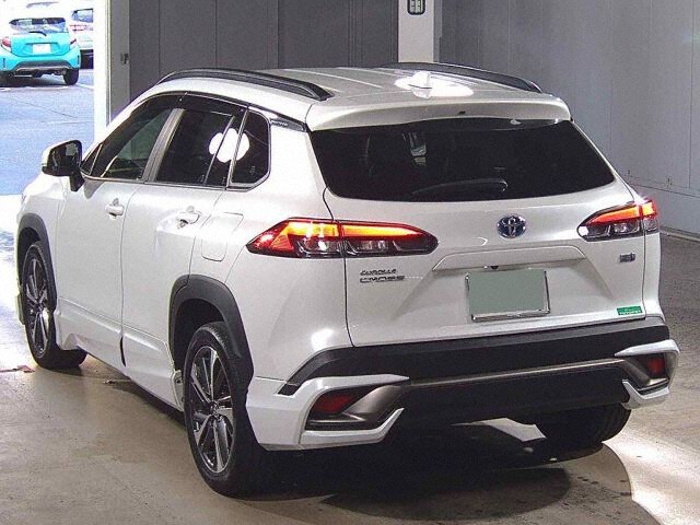 2022 Toyota Corolla Cross ハイブリッドZ auction photo 2