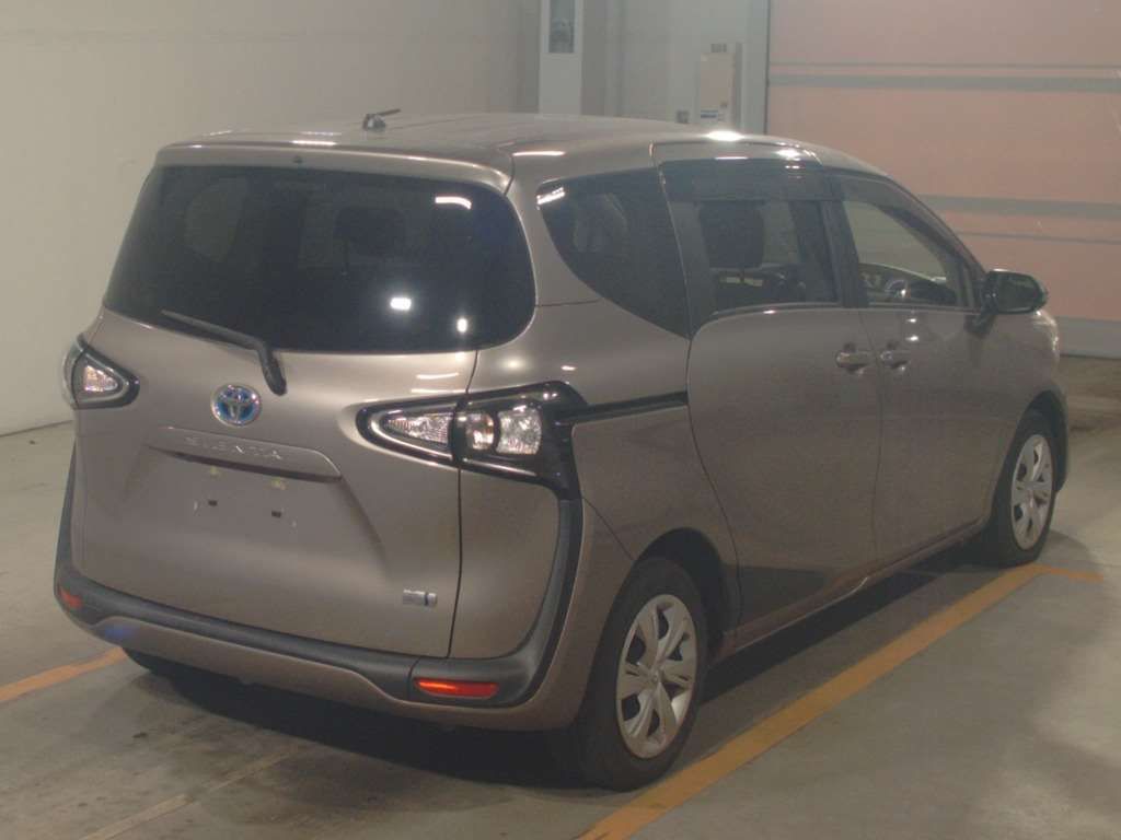 2021 Toyota Sienta Hybrid X auction photo 2
