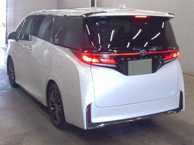 2025 Toyota Vellfire Z Premier auction photo 2