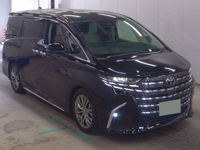 2025 Toyota Alphard Spacious Lounge 4WD Japan auction vehicle