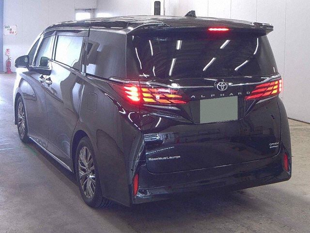 2025 Toyota Alphard Spacious Lounge 4WD auction photo 2
