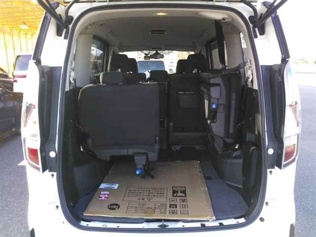 2019 Nissan Serena ハイウェイスターV auction photo 10