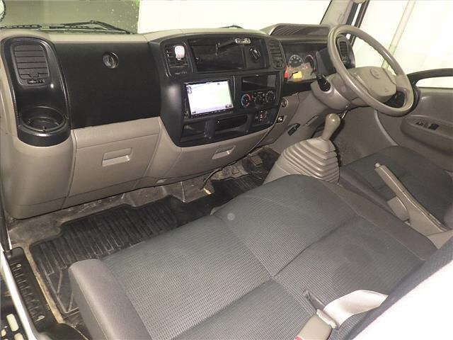 2015 Mitsubishi Fuso Canter 4WD Guts Double Cab auction photo 4