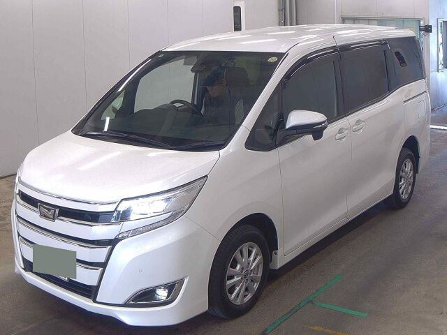 2020 Toyota Noah G 4WD auction photo 4