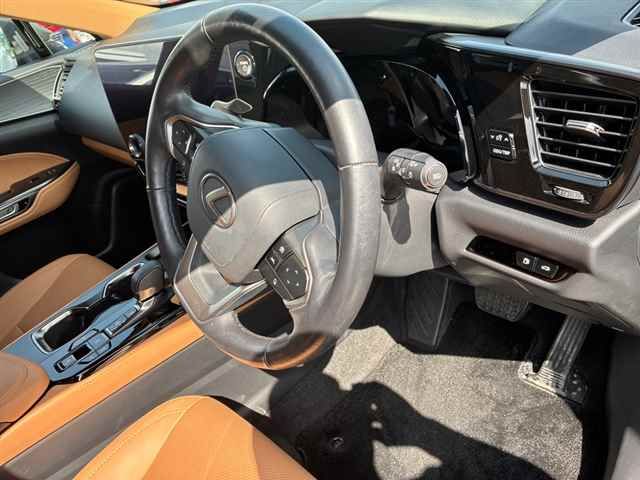 2023 Lexus NX NX350h Version L auction photo 3