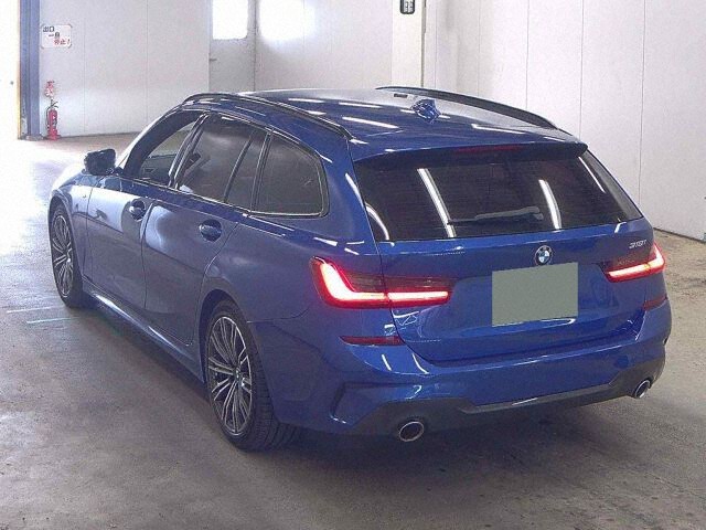 2021 BMW 3 Series 318IツリングMスポ auction photo 2