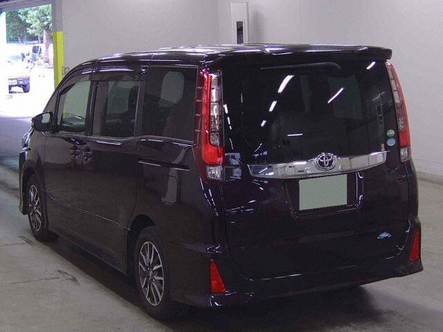 2016 Toyota Noah SI auction photo 2