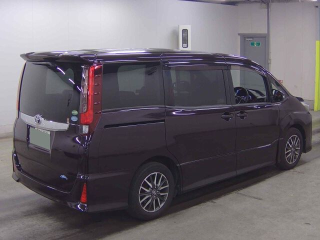 2016 Toyota Noah SI auction photo 5