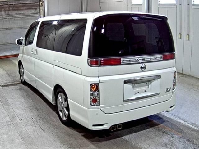 2009 Nissan Elgrand 250 Highway Star Black Leather Urban Selection auction photo 2