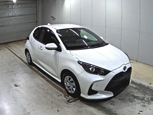2020 Toyota Yaris ハイブリッドG Japan auction vehicle