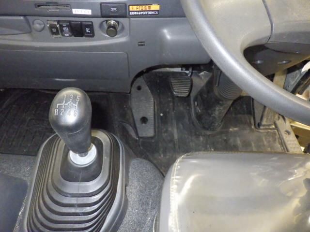 2015 Isuzu Forward With crane auction photo 7