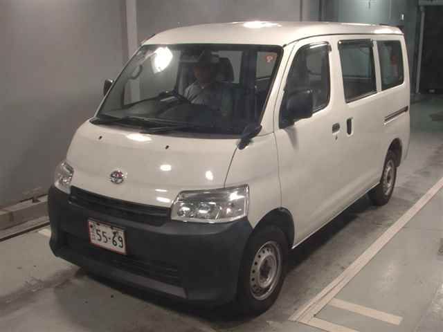 2021 Toyota タウンエース バン DX auction photo 4