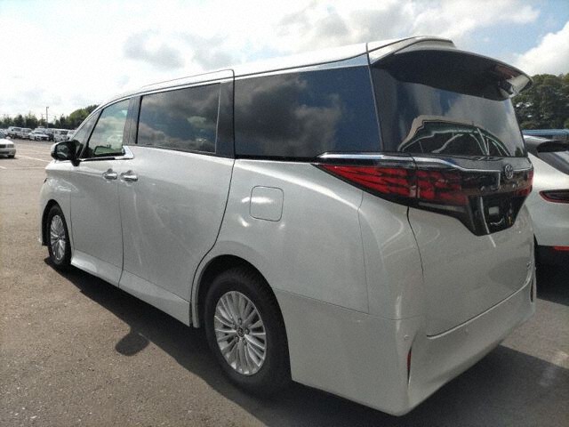 2025 Toyota Alphard X 4WD auction photo 2
