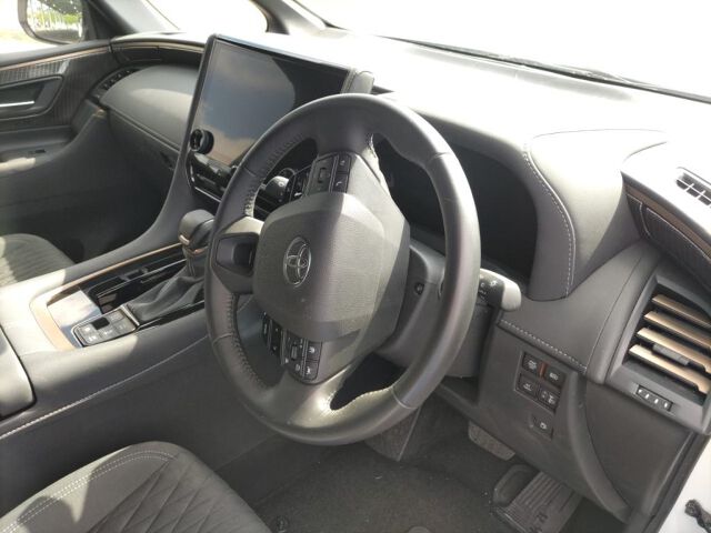 2025 Toyota Alphard X 4WD auction photo 3