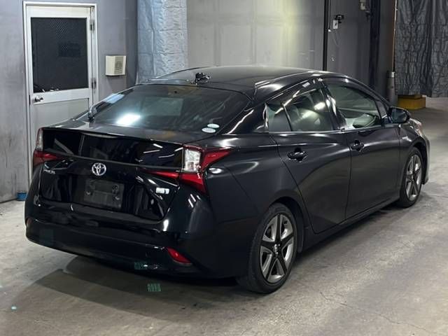 2019 Toyota Prius Sツーリングセレクション auction photo 5