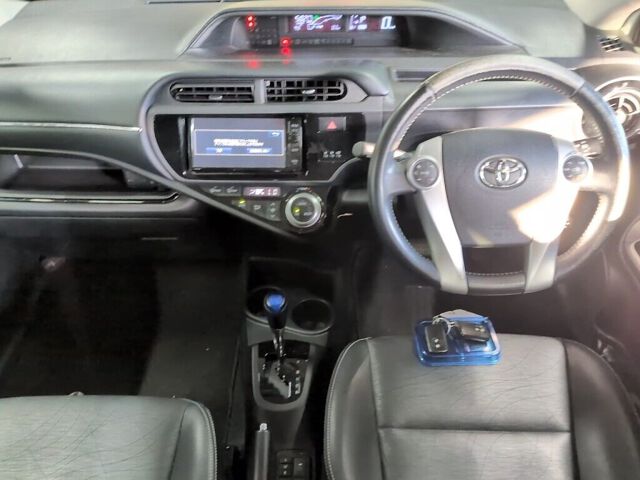 2015 Toyota Aqua GブラックソフトレザS auction photo 3