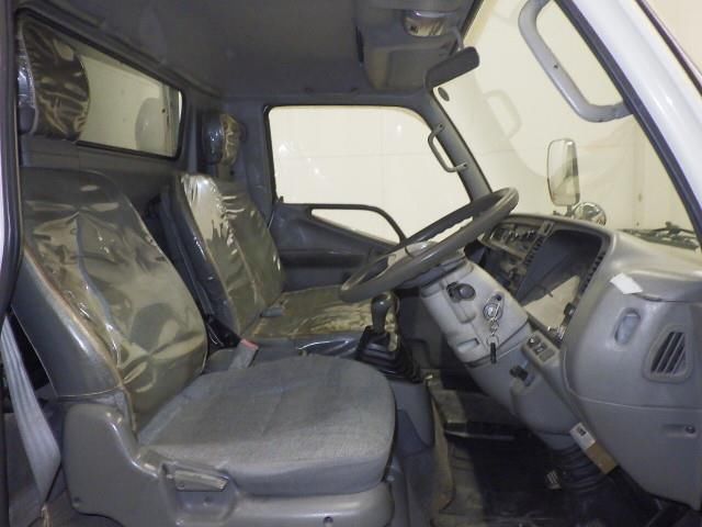 1997 Mitsubishi Fuso Canter バン auction photo 6