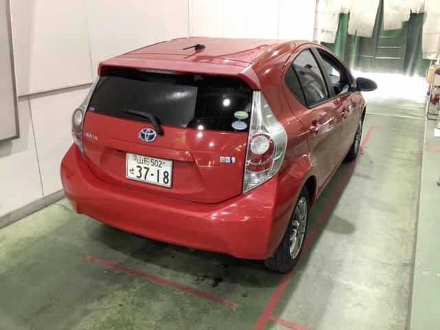 2012 Toyota Aqua S auction photo 2