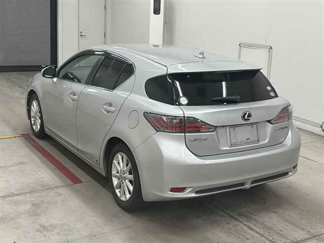 2011 Lexus CT CT200h auction photo 2