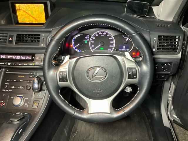 2011 Lexus CT CT200h auction photo 3