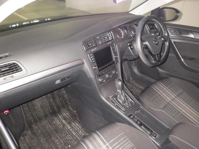 2015 Volkswagen VW ゴルフ 5D ラウンジ auction photo 2